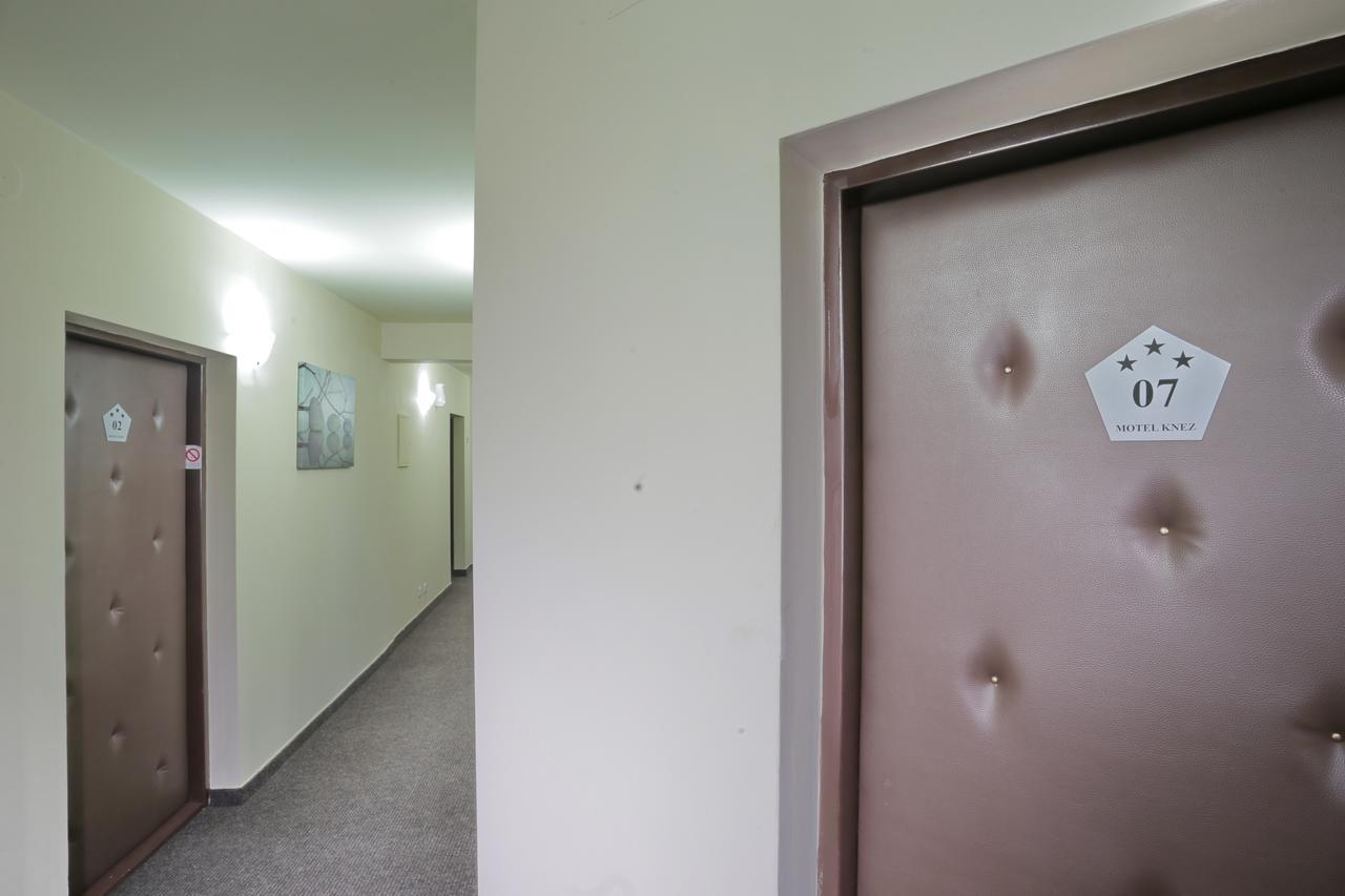 Motel Prenociste Knez Sombor Exterior foto